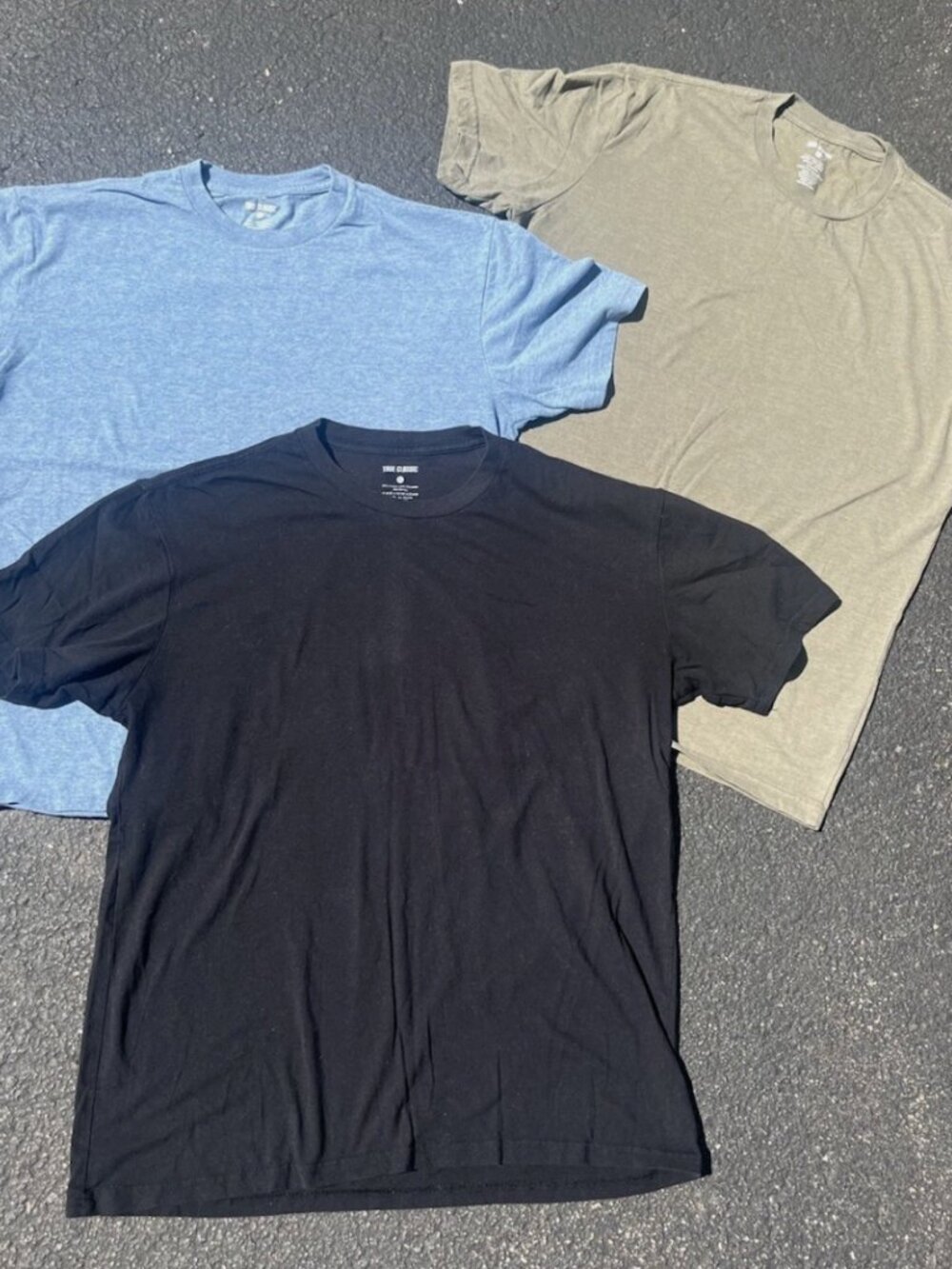 BUNDLE Mens True Classic T-Shirts Large - 3 shirts: black, blue, olive green